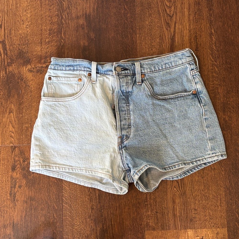 Levi's women Light and Dark Blue Jean Shorts size 31